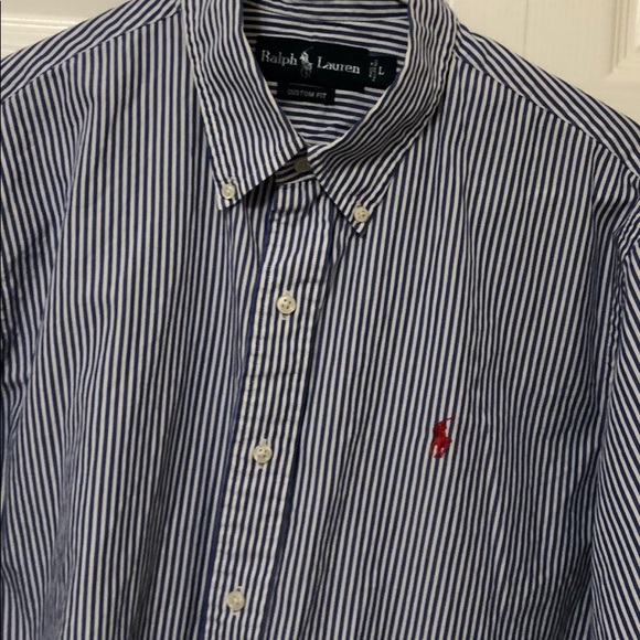 Ralph Lauren Men’s Custom Fit Button Down Shirt - Picture 2 of 7